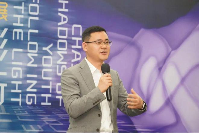 青春逐影·循光而行｜上海立达学院传媒学院摄影专业2024届优秀毕业作品展盛大开幕(图4)