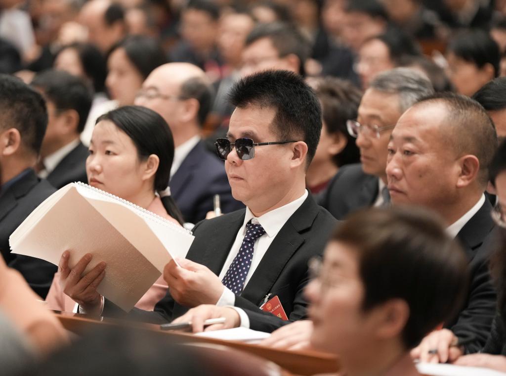 两会·影像链接丨他们从基层一线来到人民殿堂(图6)