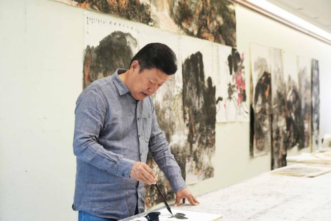 书画里的泉城⑪贾荣志：绘出济南好景色感受济南好发展(图2)