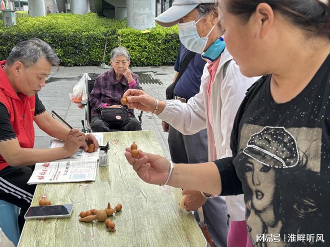 星空体育：龙子湖区卫生健康委开展摄影展与健康生活倡导活动(图2)