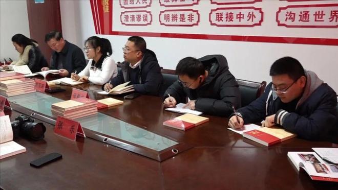 吕梁市记协走访慰问交口县融媒体中心一线新闻工作者(图2)