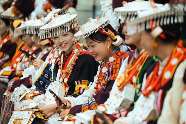 情歌故里：解码康定文旅出圈背后的“四新”战略(图2)