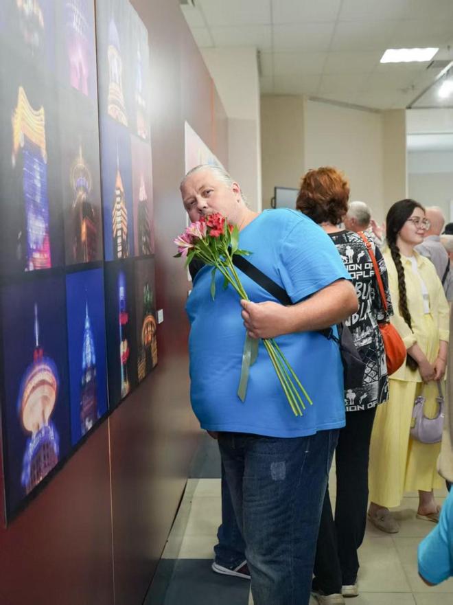 星空体育网站：对白-中国（上海）当代摄影艺术展在白俄罗斯首都明斯克举行(图5)