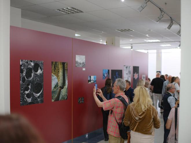 星空体育网站：对白-中国（上海）当代摄影艺术展在白俄罗斯首都明斯克举行(图11)