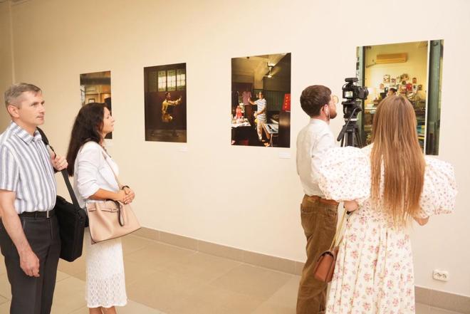 星空体育网站：对白-中国（上海）当代摄影艺术展在白俄罗斯首都明斯克举行(图10)