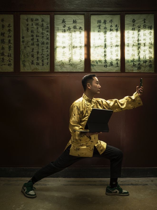 星空体育网站：对白-中国（上海）当代摄影艺术展在白俄罗斯首都明斯克举行(图15)