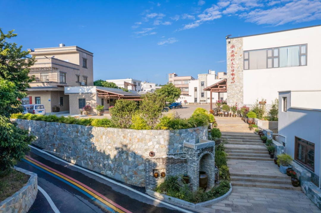 小村庄上演最美“变形记”微短剧开启乡村振兴新篇章(图2)