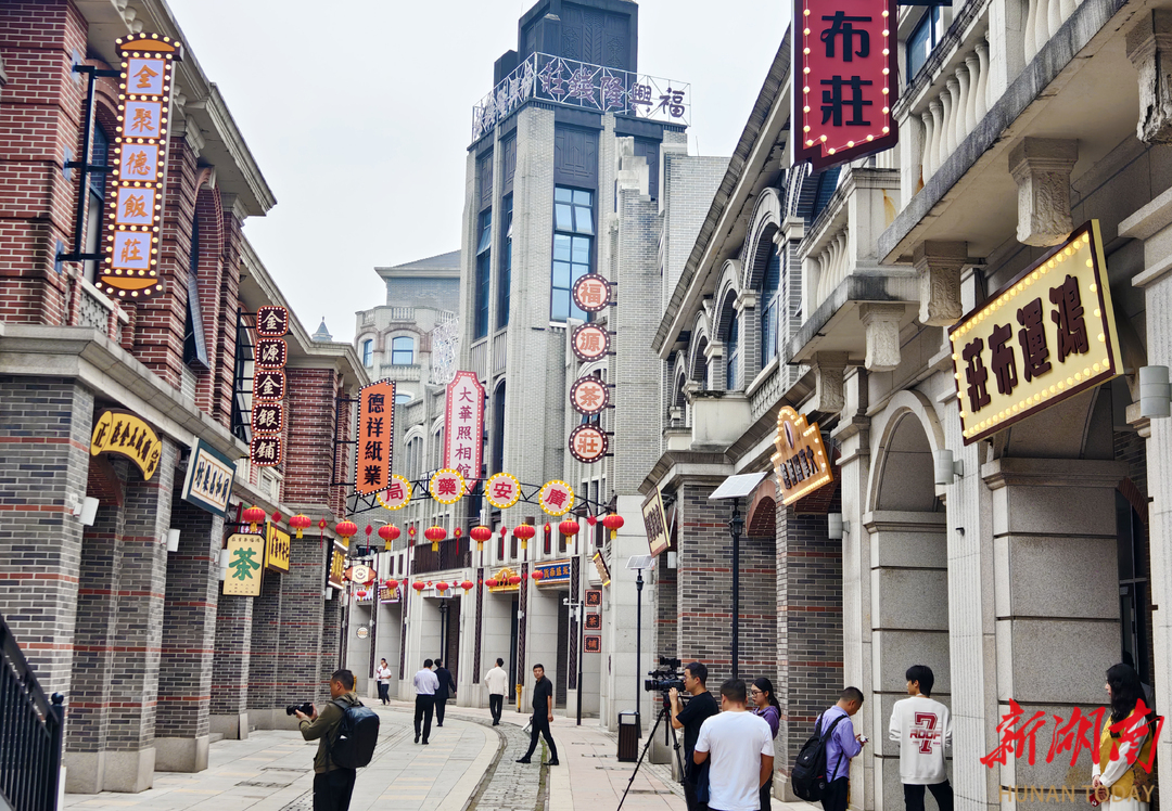 长沙上演精彩“剧”变@湖南日报要闻头条(图4)