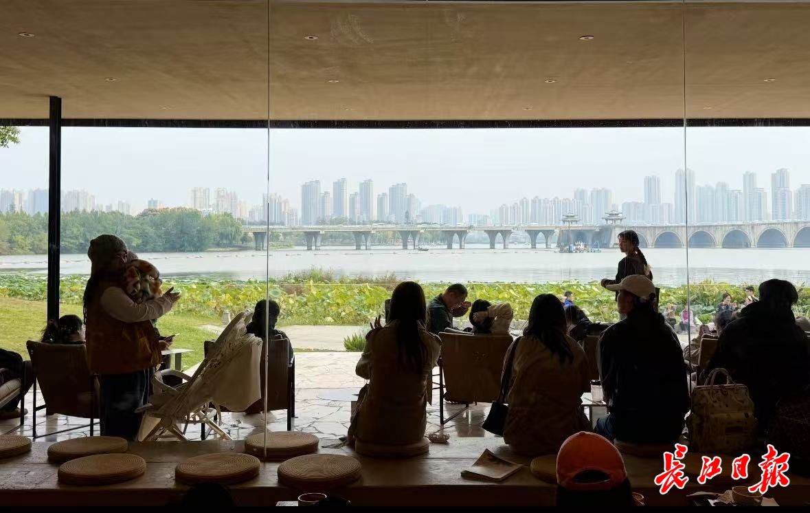 星空体育：“出片热”背后一座城市的“集体创作”正在进行(图2)