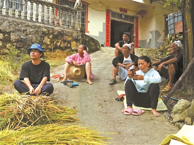 星空体育：他用5年拍摄记录1100个村镇(图2)