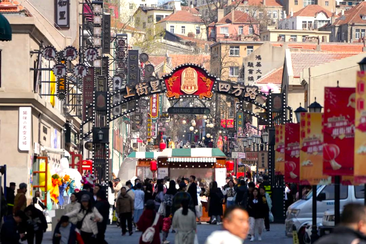 星空体育网站:一词看青岛文旅篇:一城山海四季可期——青岛用五年讲述“全季全域”(图3)