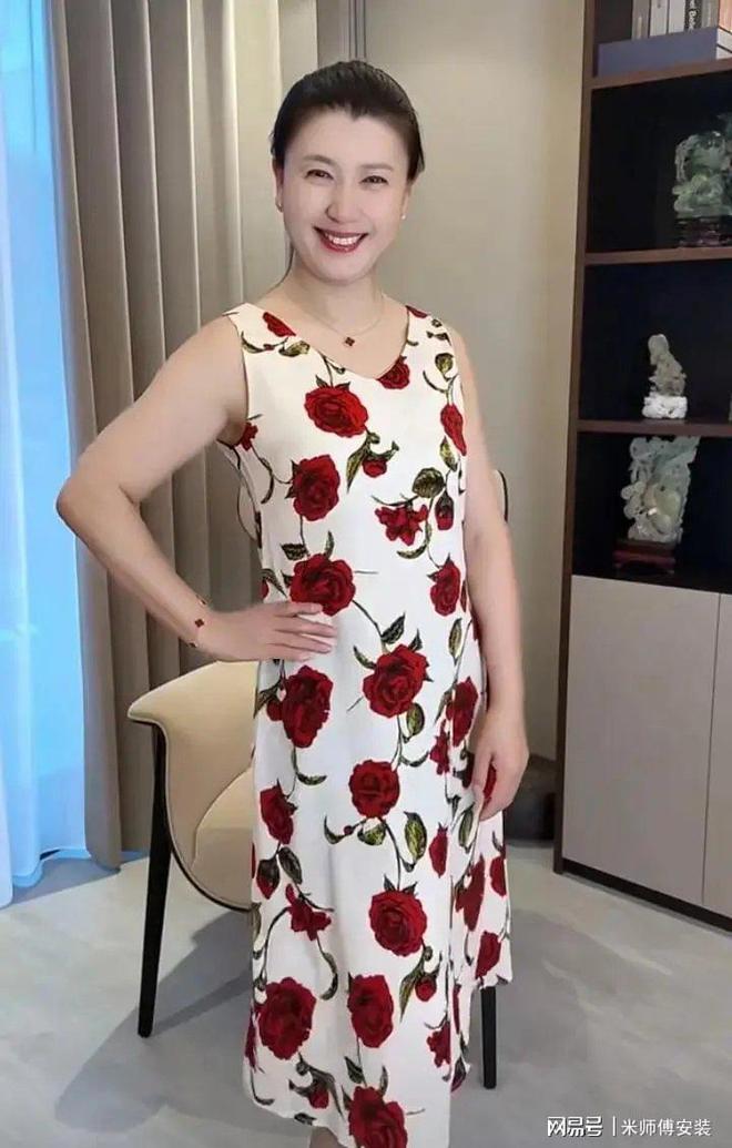 53岁晚节不保？踩着赵本山上位的闫学晶终是为荒唐行径买了单(图5)