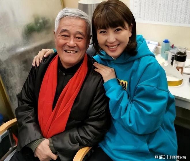 53岁晚节不保？踩着赵本山上位的闫学晶终是为荒唐行径买了单(图9)