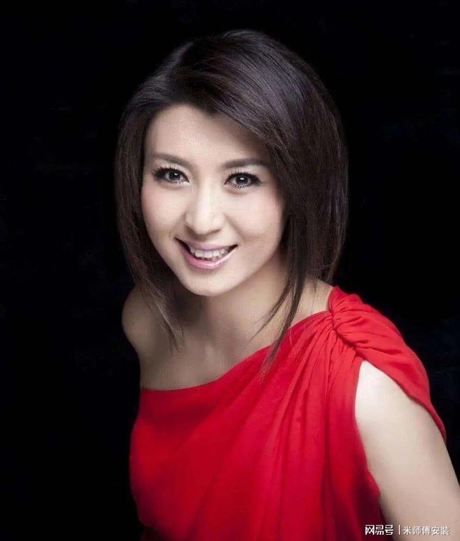 53岁晚节不保？踩着赵本山上位的闫学晶终是为荒唐行径买了单(图14)