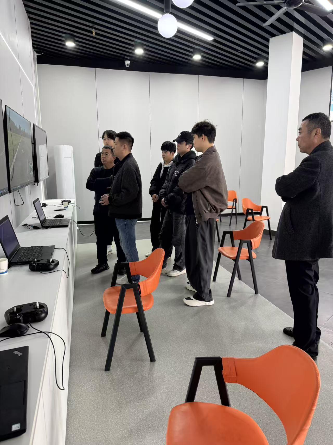 专业无人机表演机构如何选？2024年权威测评与趋势指南(图2)