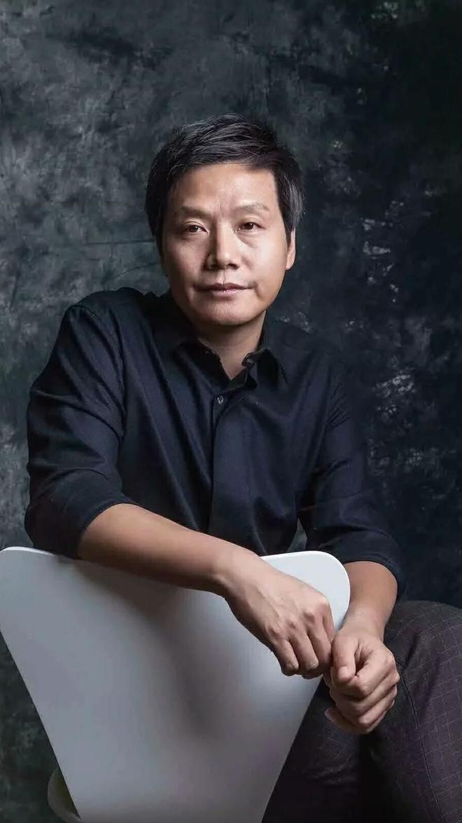 星空体育：这一次两会期间站在C位合影的雷军再一次让全部人刮目相看(图8)